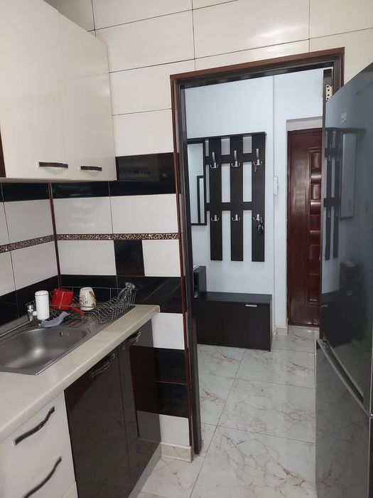 Închiriez apartament  2 camere
