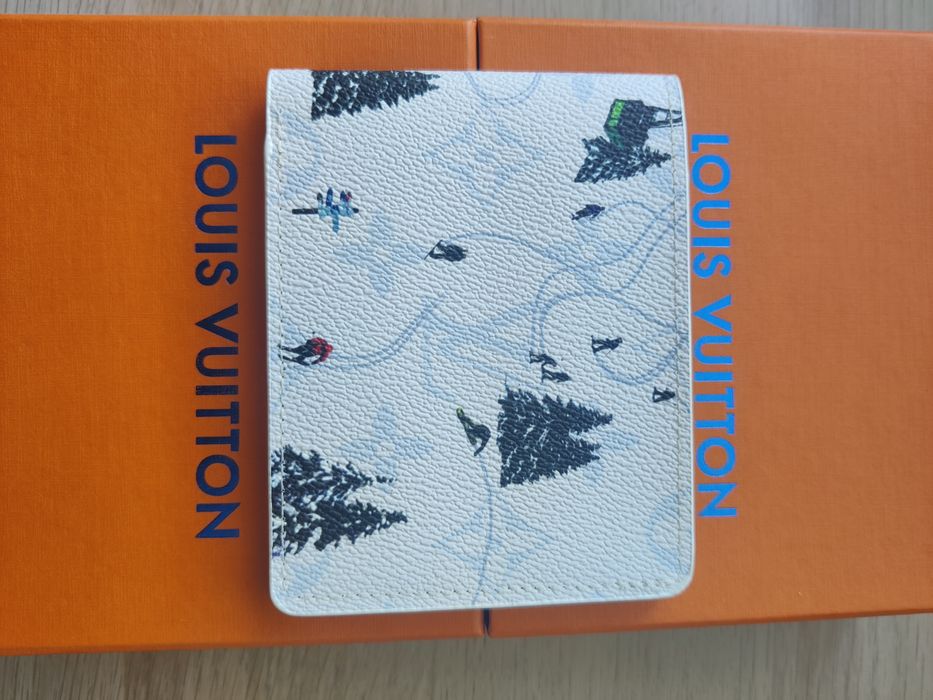 Стилни кожени портмонета Louis Vuitton / Dior