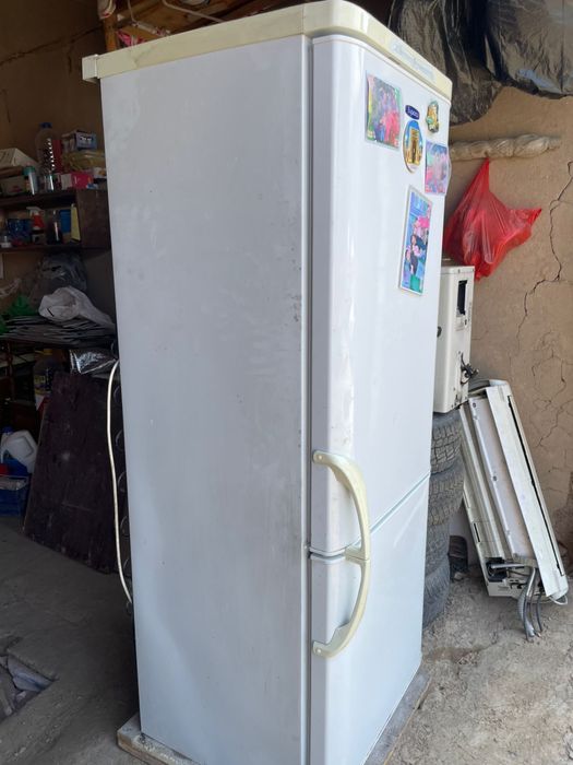 Холодильник Бирюса