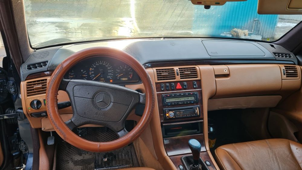 Продам мерседес W210 Elegance