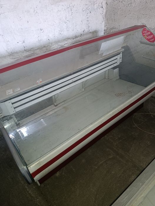 Продам холодильные витрины