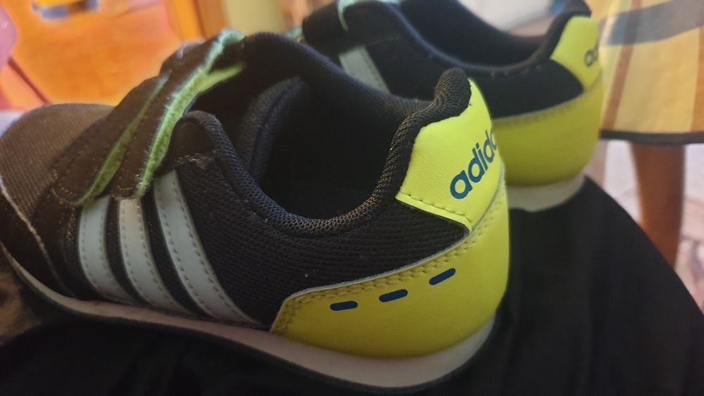 Черни маратонки Adidas neo bed за момче, 30 номер