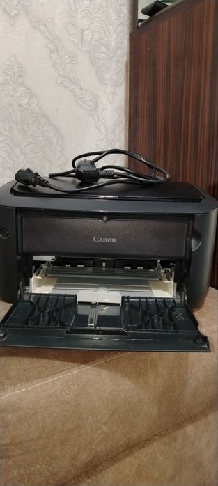 Срочно продается CANON 6000