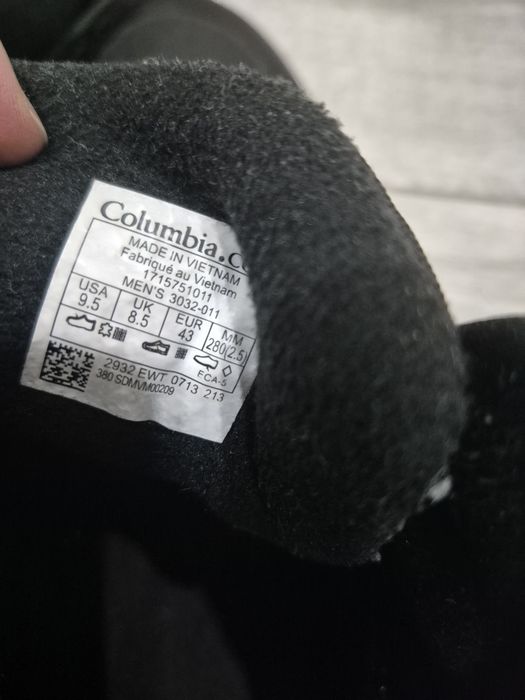 Продам термо кроссовки Columbia