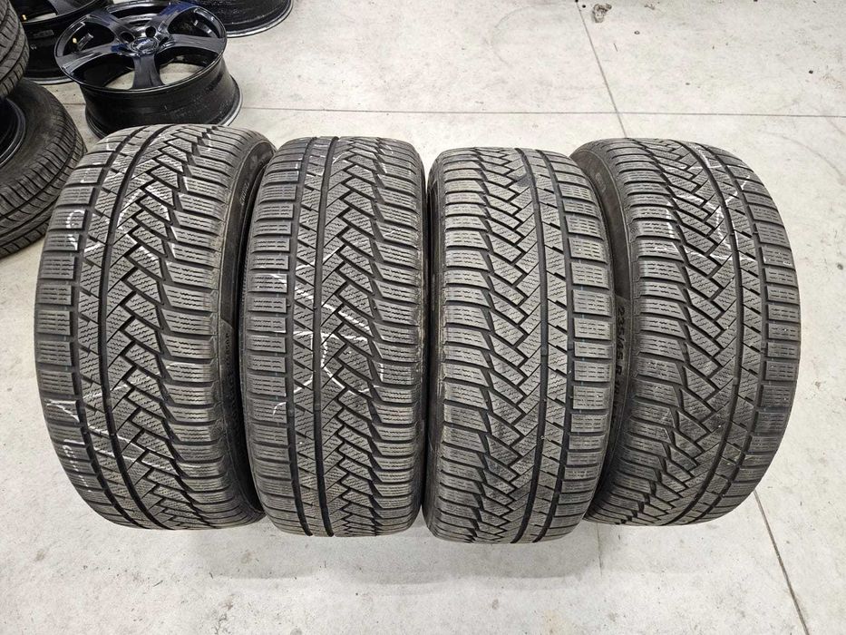 Set 4 Anvelope IARNA 235.45.18 "Continental" ; stare foarte buna