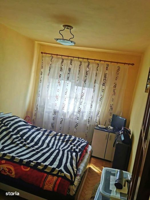 Apartament 3 camere Str. Aleea Florilor