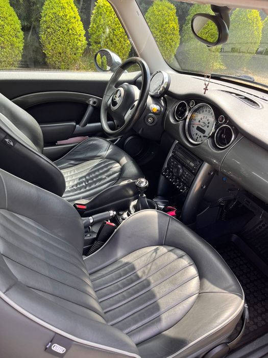 Mini Cooper an 2006 1.6 benzina