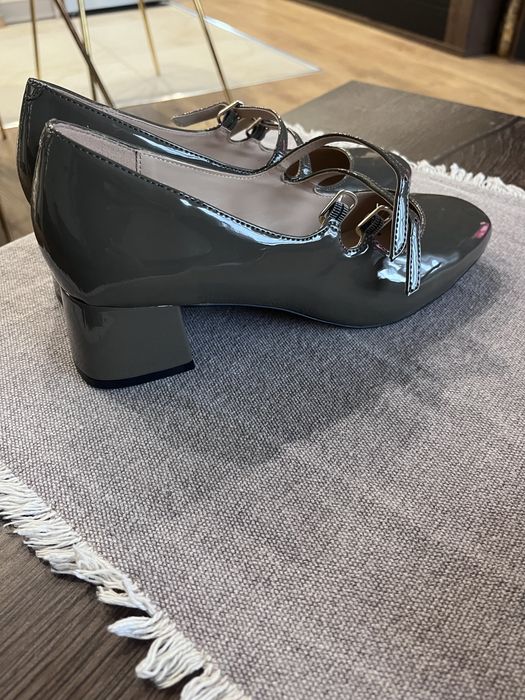 Чисто нови маркови обувки Lazzarini