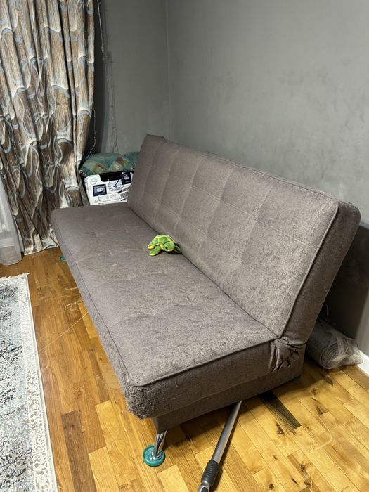 Диван и два кресла