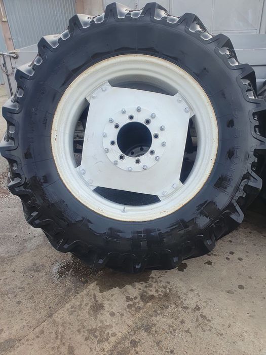 Vand sau schimb roti inguste tractor