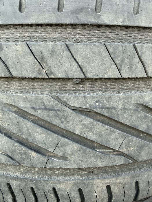 Гуми UNIROYAL  265/30 20R