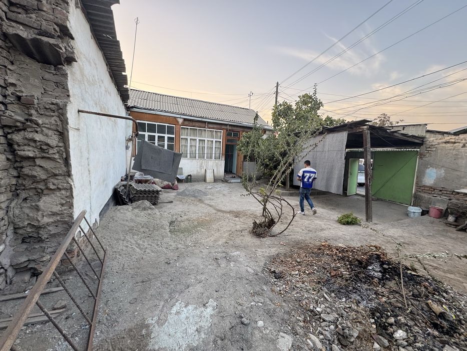 Ховли уй сотилади