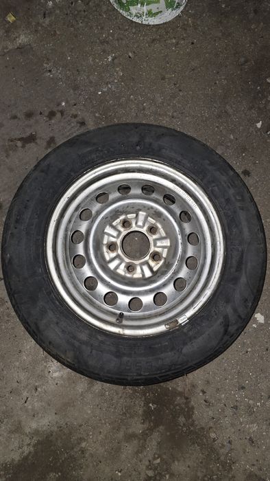 Продам запаску на мерседес R15