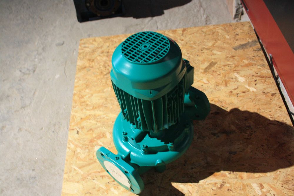 Циркулационна помпа Wilo IPL 50/160-0,55/4 | 0.55 kW