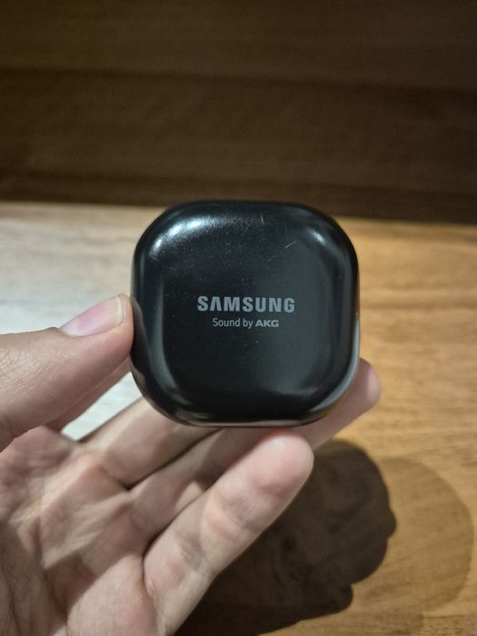 Продам наушники Samsung buds pro