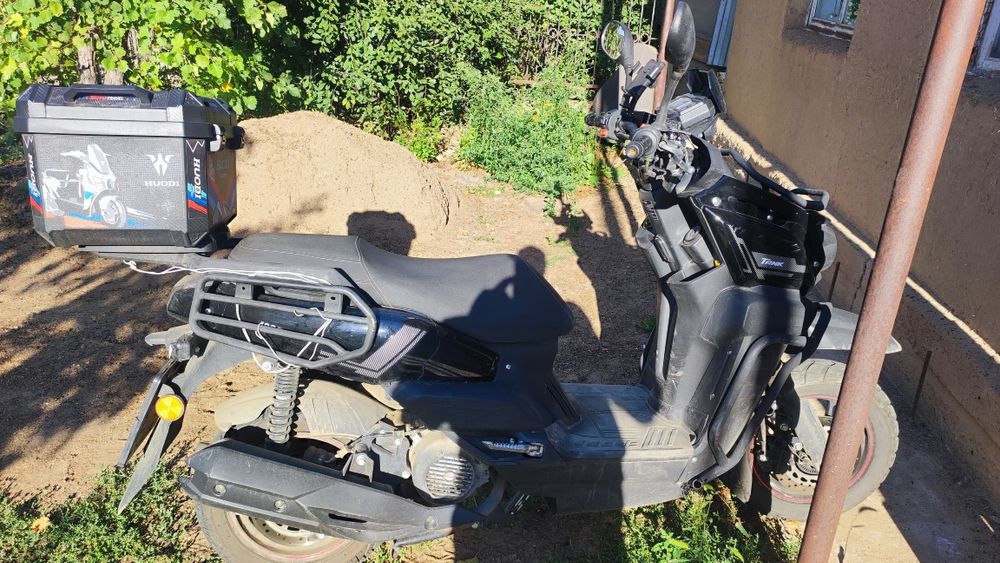 Продам скутер Танк