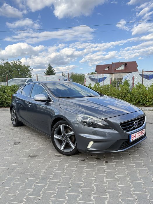 Volvo V40 R-Design D2 1.6 diesel - 2014