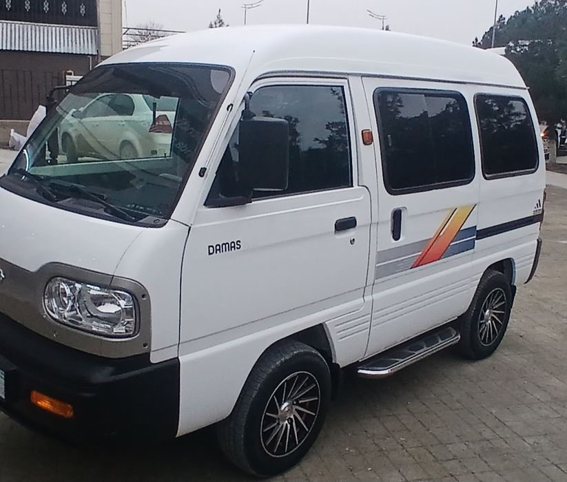 Дамас сотилади. Холати аъло.