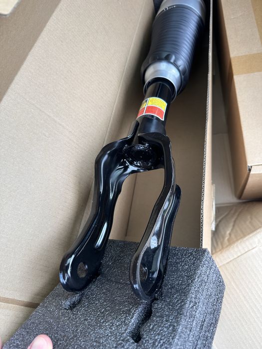 Amortizore pneumatice/ perna de aer față Jeep Grand Cherokee WK2 (2010-2019)