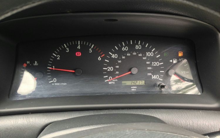 Тойота Корола /Toyota Corolla 2.0D4D 90кс 02-03г