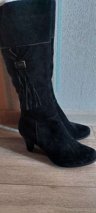 Зимние сапоги замшевые