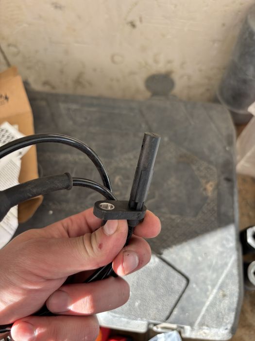 Задний датчик abs лада калина приора