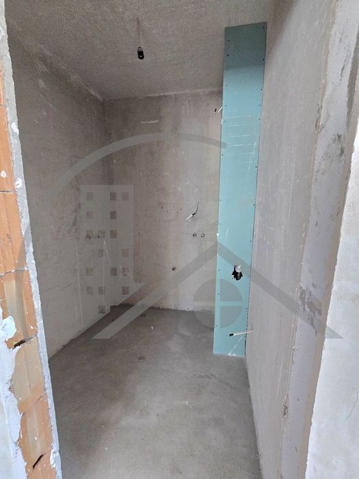 Продава се Тристаен апартамент в Варна, Бриз - 100 кв.м за 1960 €/кв.м - Снимка #6