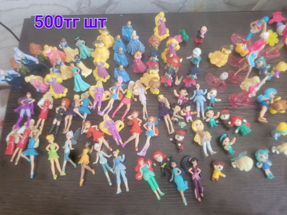 Продам киндер игрушки