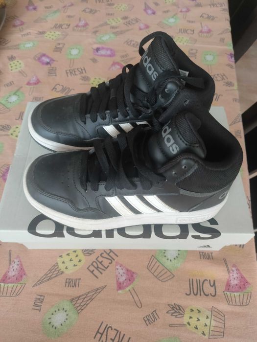 Боти Adidas за момче