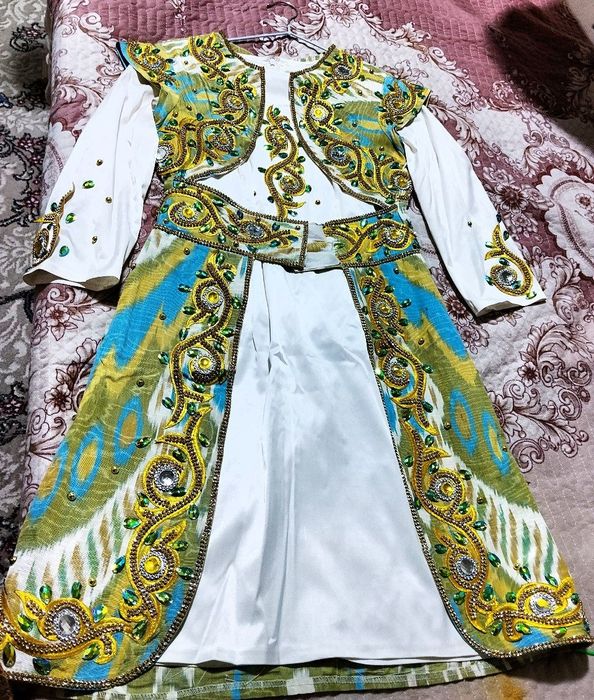 Kelinlik koʻylaklari toʻplami