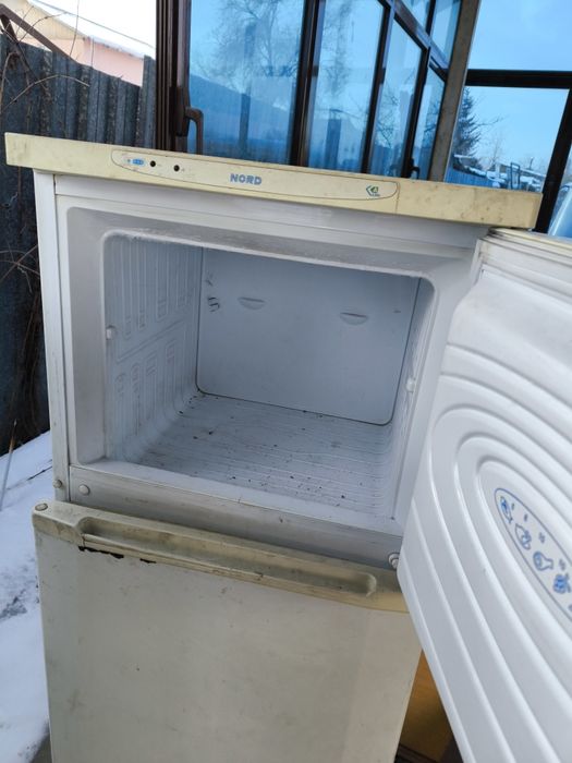 Продам холодильник