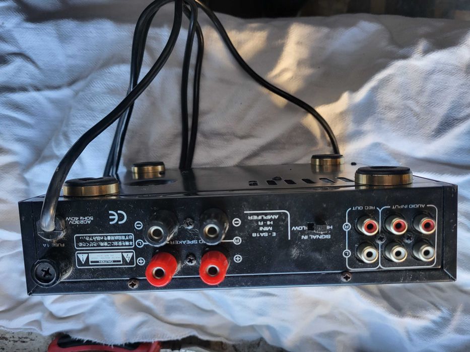 Китарен усилвател Dynavox