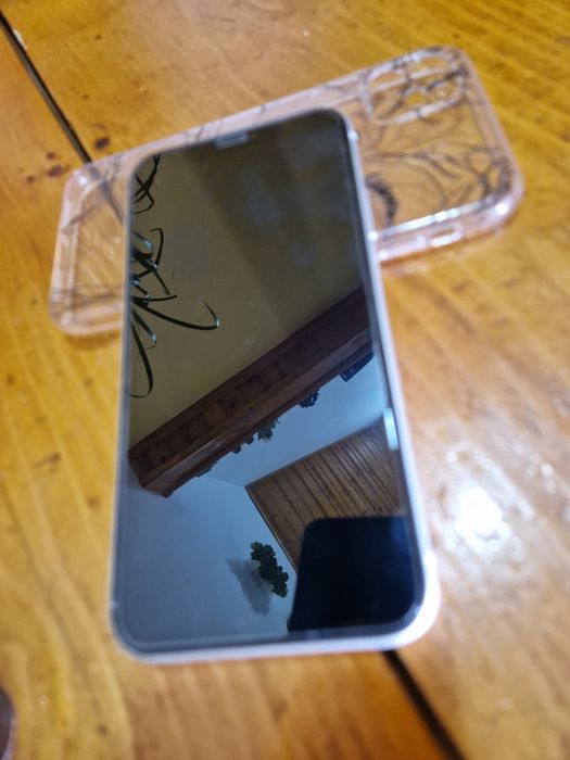 Telefon iphone 11
