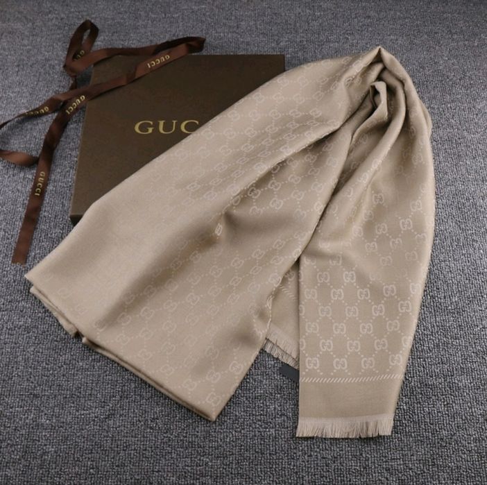 Eșarfă Gucci bej