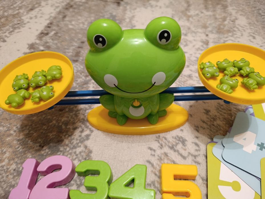 Весы лягушонок. Детские развивающие