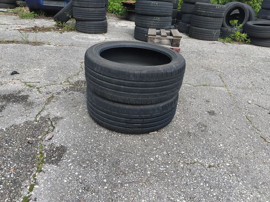 Гуми 225 45 19 Бриджстоун Bridgestone 2 броя - нов внос. Не са нови! Посочената цена е за един брой гума.