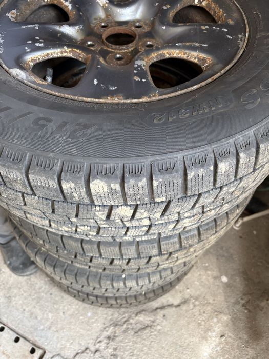 Set roți iarnă Suzuki Grand Vitara 2 - Anvelope noi Sunny (215/70 R16) + Jante