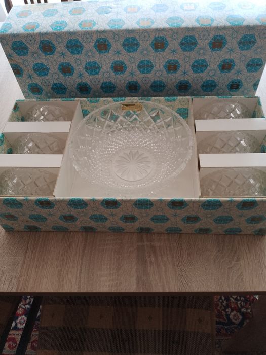 Продавам оловен кристал