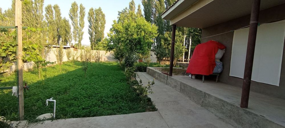 Bostoliq tumani qoshqirgon qishlogida Obod 4a  6.5 sotixli hovli