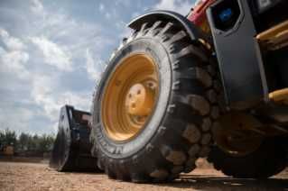 Экскаватор юклагич Cat 444, экскаватор погрузчик Cat 444