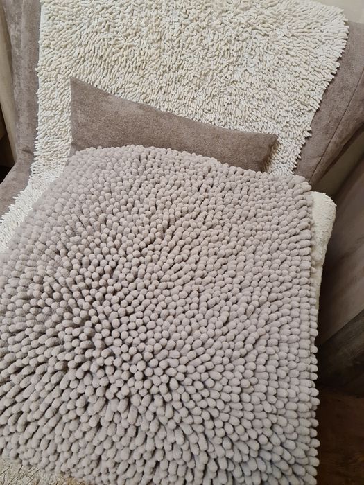 Продам два коврика ТРАВКА!