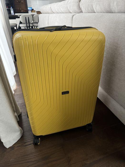 Чемодан размер L