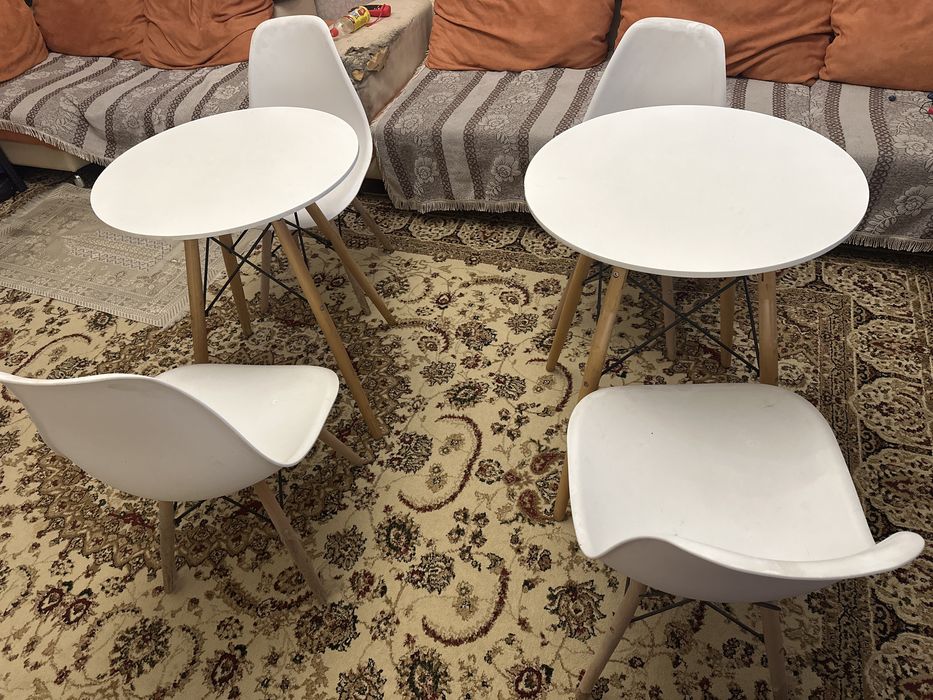 Продам. Стол со стульями