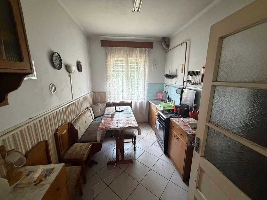 Casă P+1 cu teren 500 mp, garaj subteran și toate utilitățile – Strada Traian, Carei 0 % comision