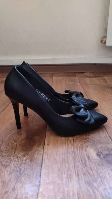 Продам новые турецкие туфли