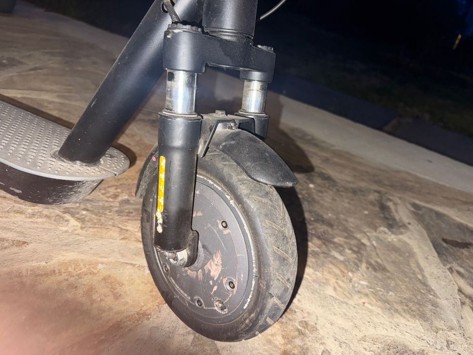 Cadou Ziua Copilului Trotineta electrica Jeep 2xe Sentinel, Semnalizare, Autonomie max. 25 Km, Viteza max 25 Km/h