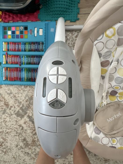 Продам качелю шезлонг