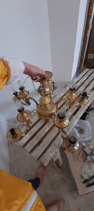 Продам большие люстры