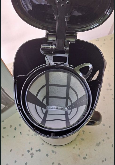 Blokker BL-21001 шварц кафемашина с термо кана, черна 1L,900W