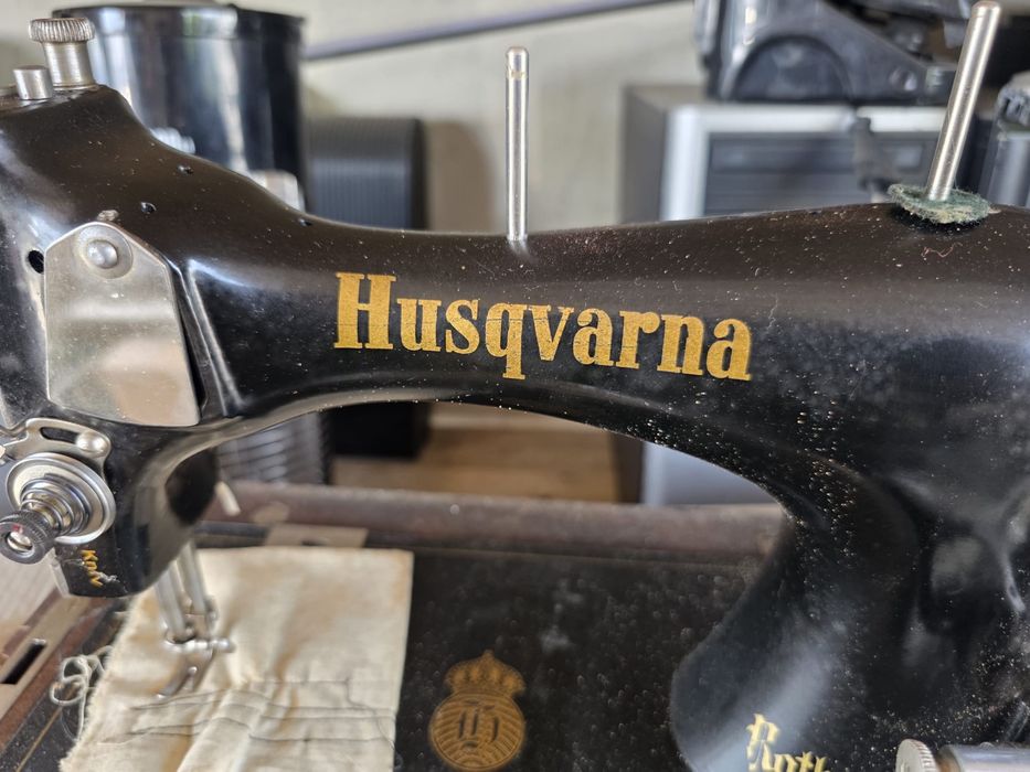 Vand masina de cusut Husqvarna